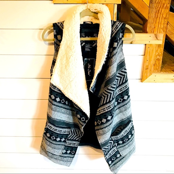Me Jane Aztec Fleece southwest vest NWT small - Picture 1 of 7